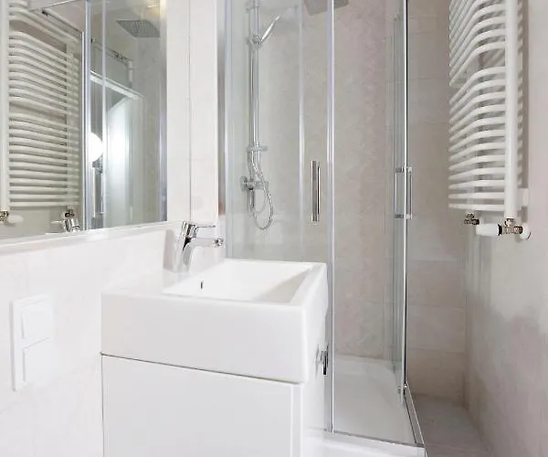 Sleep Well Madalinskiego * Breslau