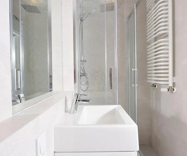 Sleep Well Madalinskiego * Breslau