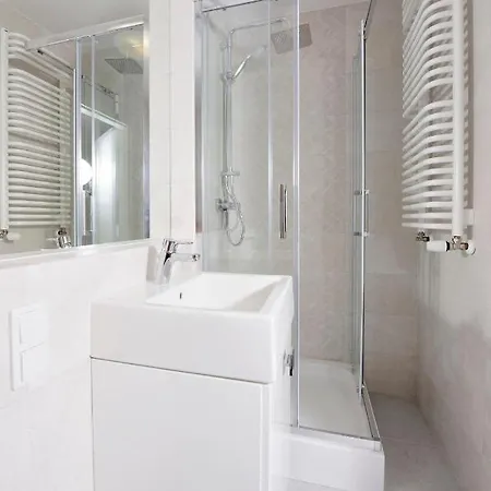 Sleep Well Madalinskiego * فروتسواف